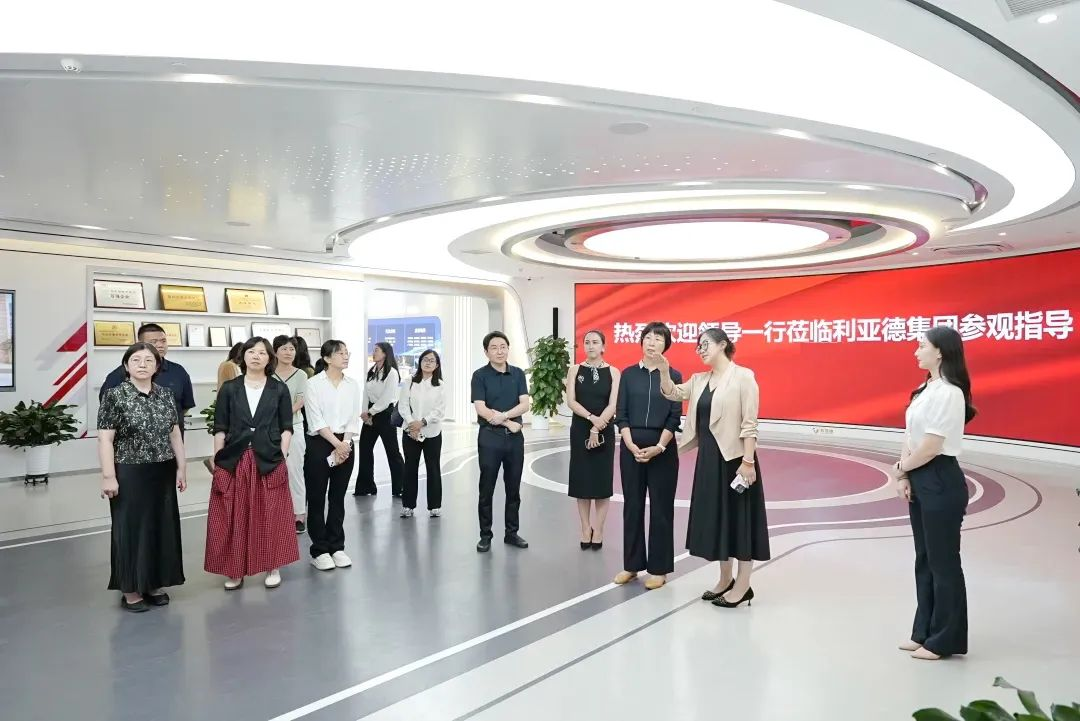 北京市统计局局长李素芳一行莅临今年会 | 官方网站调研指导